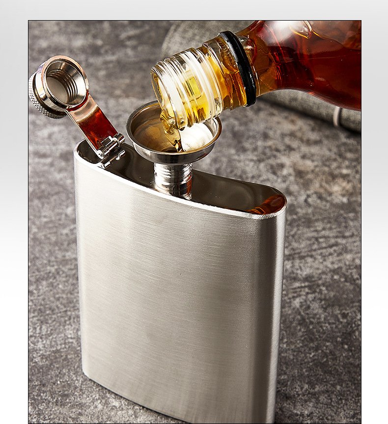 Stainless Steel Hip Flask in Multiple Sizes detail image 8