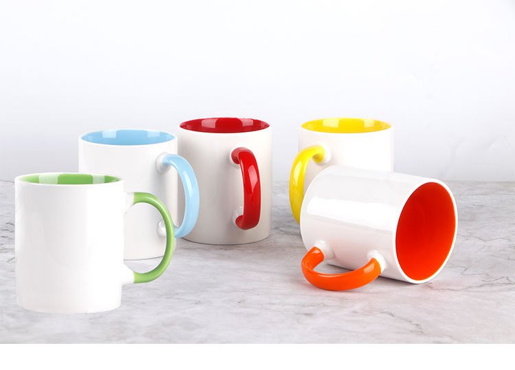 Two-Tone Ceramic Mug with Colored Interior and Handle detail image 6