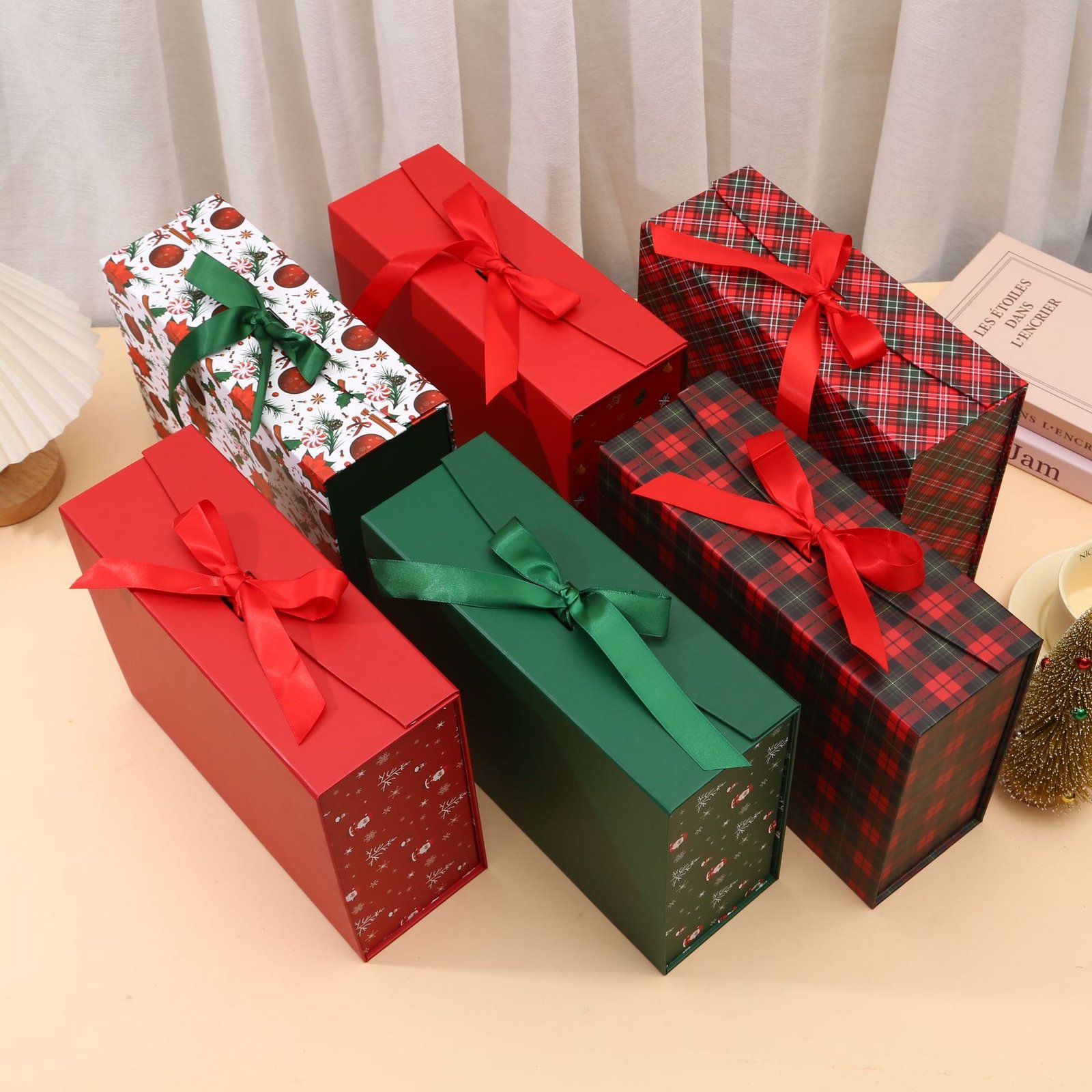 Christmas Magnetic Folding Gift Box with Ribbon main image 2