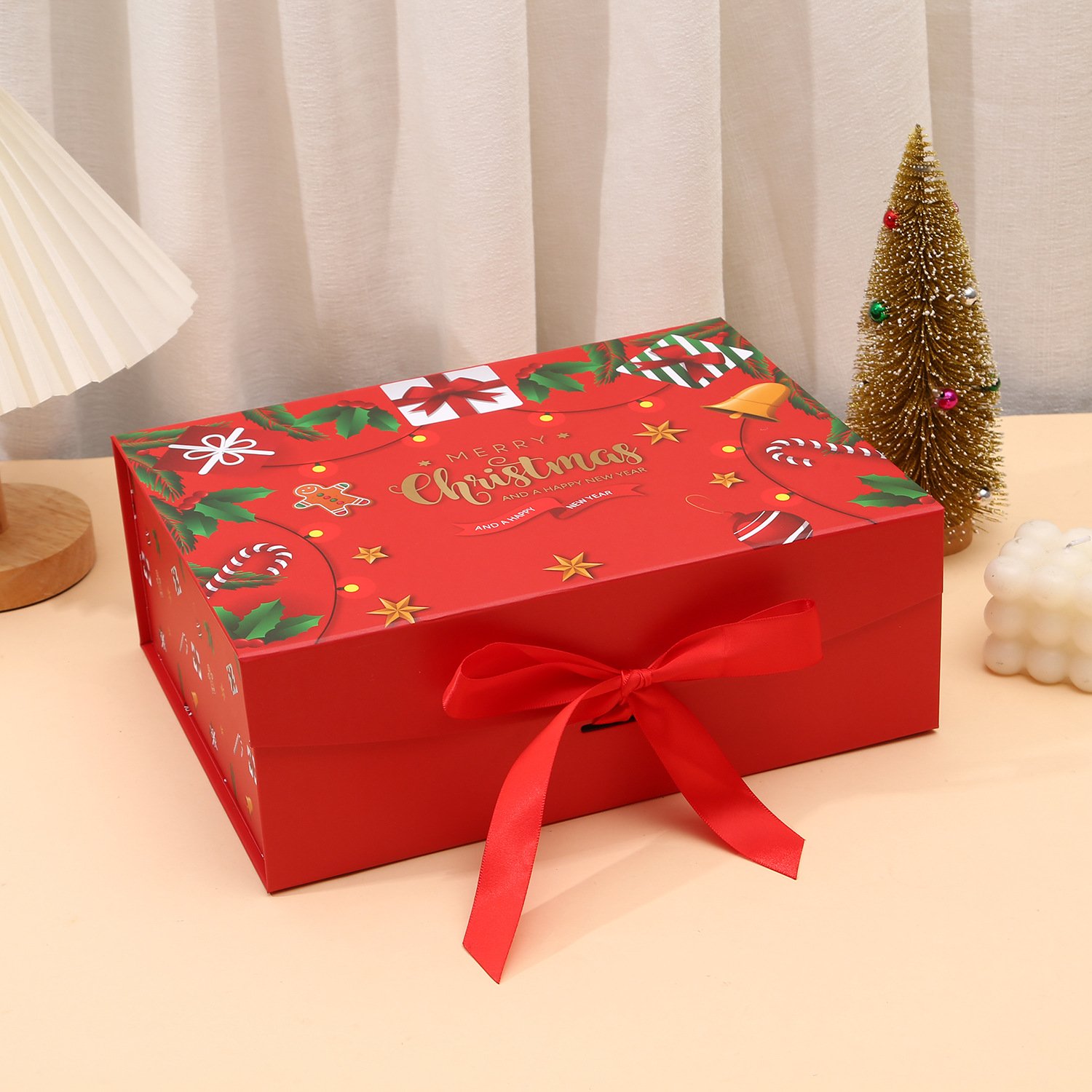 Christmas Magnetic Folding Gift Box with Ribbon sku image 1