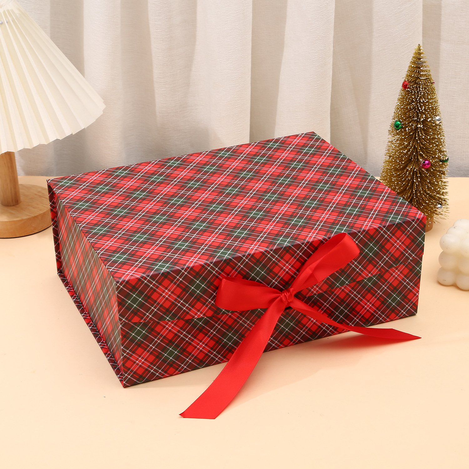 Christmas Magnetic Folding Gift Box with Ribbon sku image 5