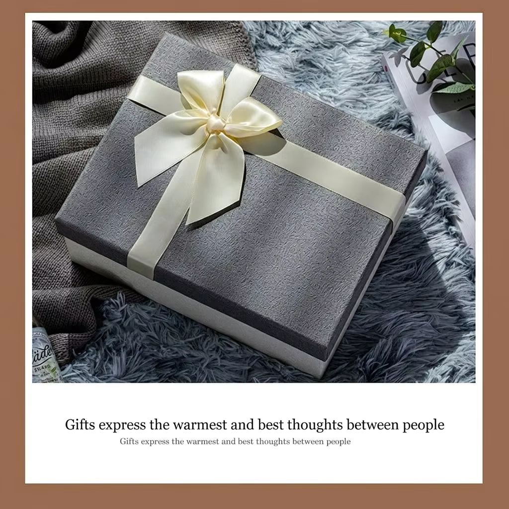 Vintage Large Bow Two-Piece Gift Box detail image 11