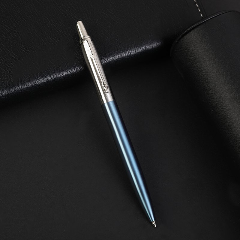 Luxury Metal Ballpoint Pen with Textured Barrel detail image 2