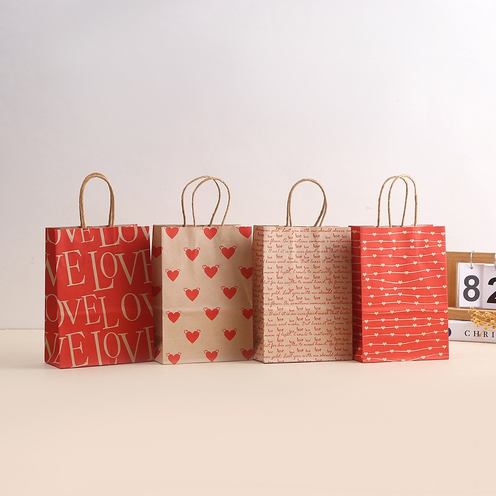 Vintage Kraft Paper Heart Gift Bag detail image 10
