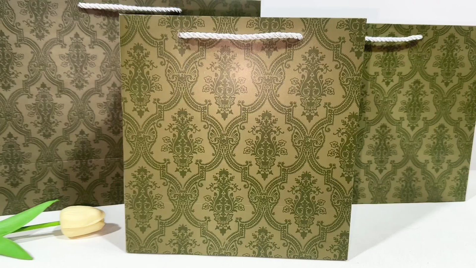 Vintage Green Paper Shopping Gift Bag main image 3