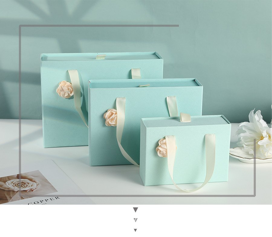 Light Blue Gift Box for Cosmetics and Small Gifts detail image 11