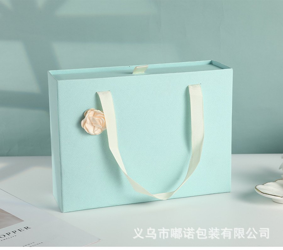 Light Blue Gift Box for Cosmetics and Small Gifts detail image 14