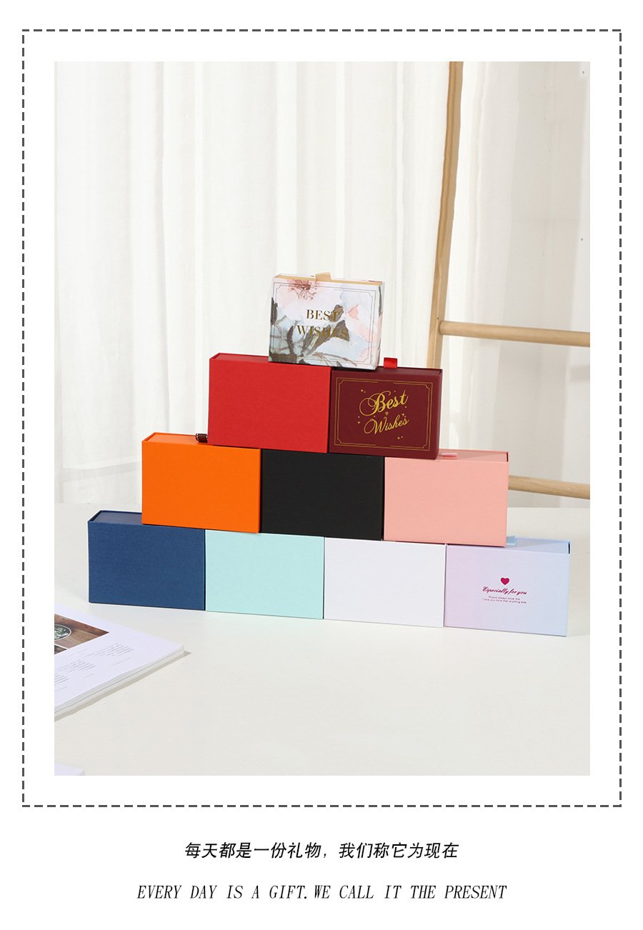 Pull-Out Jewelry and Cosmetic Gift Box detail image 18