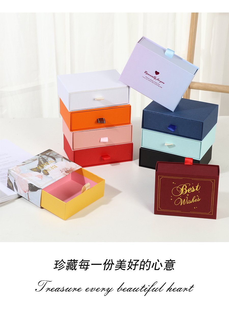 Pull-Out Jewelry and Cosmetic Gift Box detail image 19
