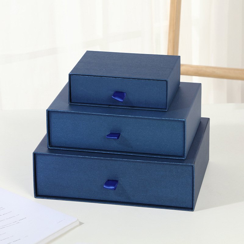 Pull-Out Jewelry and Cosmetic Gift Box main image 10