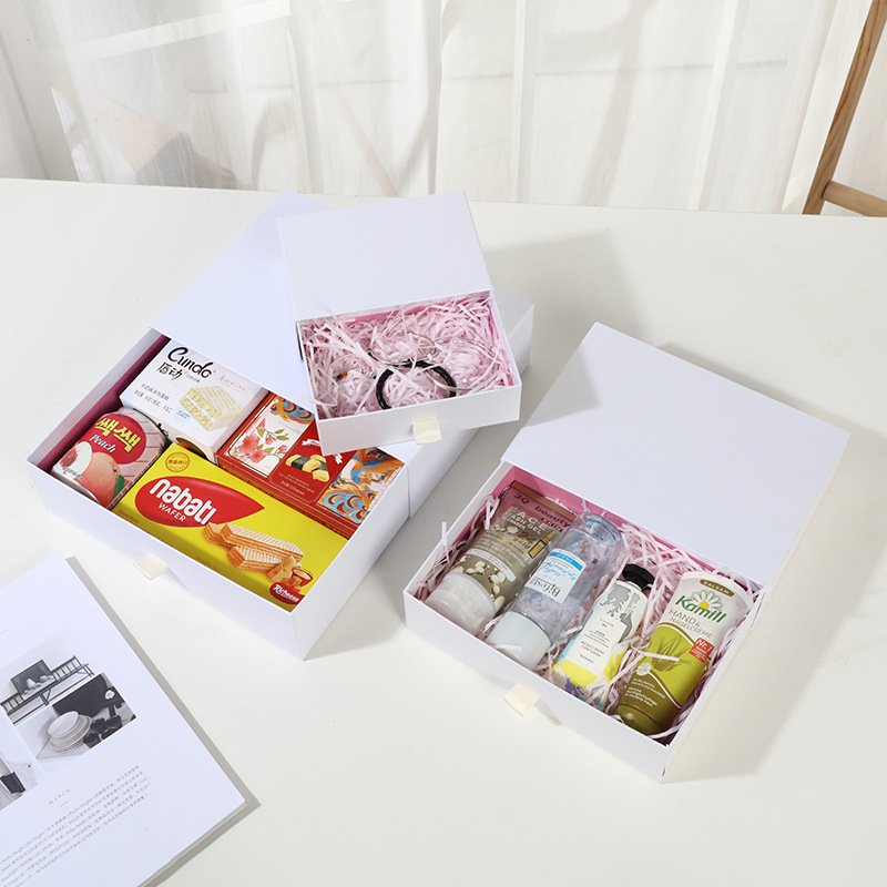 Pull-Out Jewelry and Cosmetic Gift Box main image 6
