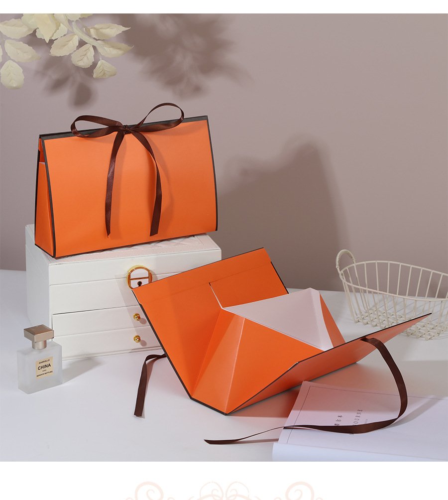 Foldable White Card Gift Box for Apparel and Accessories detail image 8