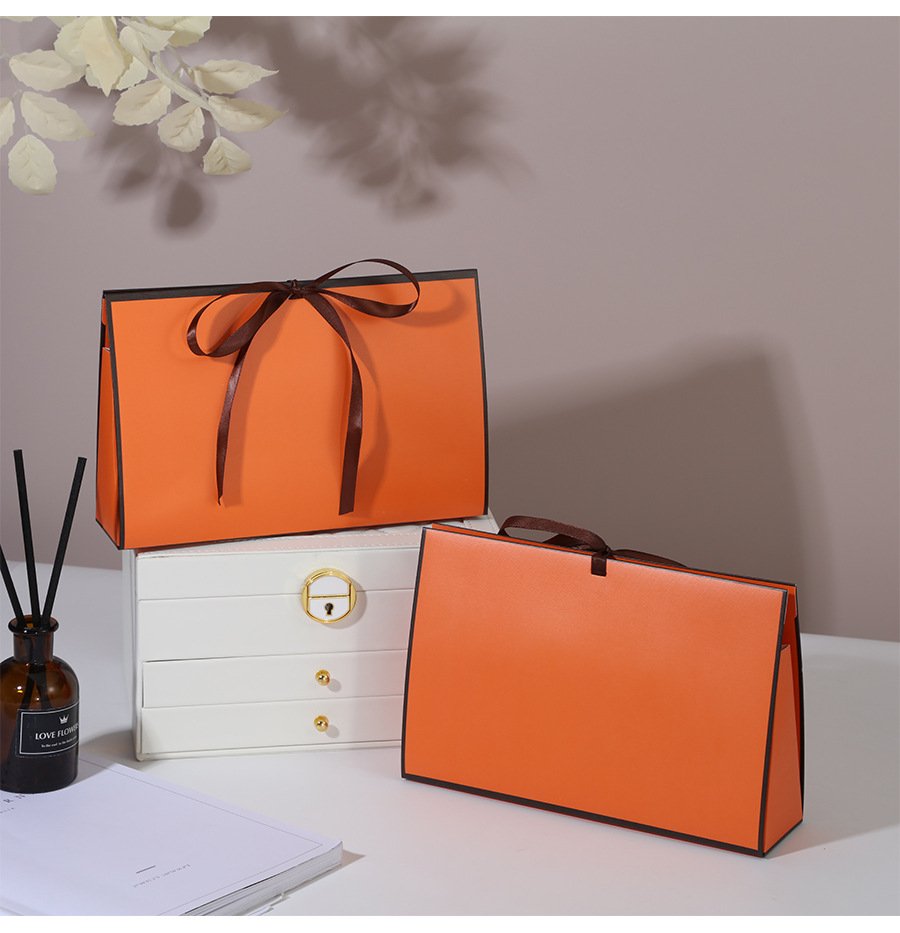 Foldable White Card Gift Box for Apparel and Accessories detail image 10