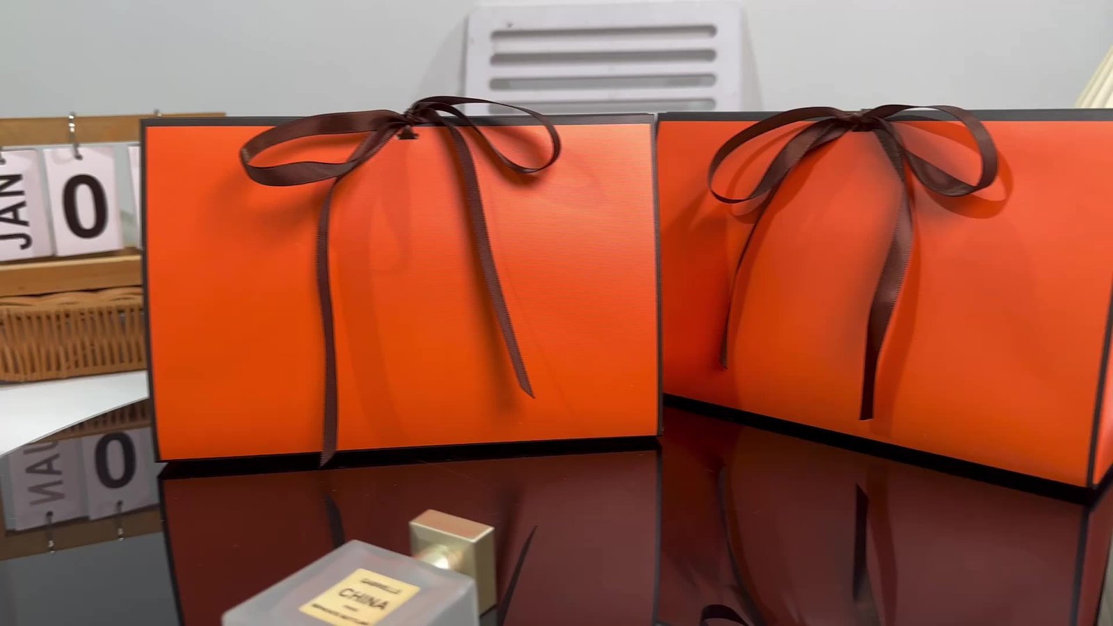 Foldable White Card Gift Box for Apparel and Accessories main image 1