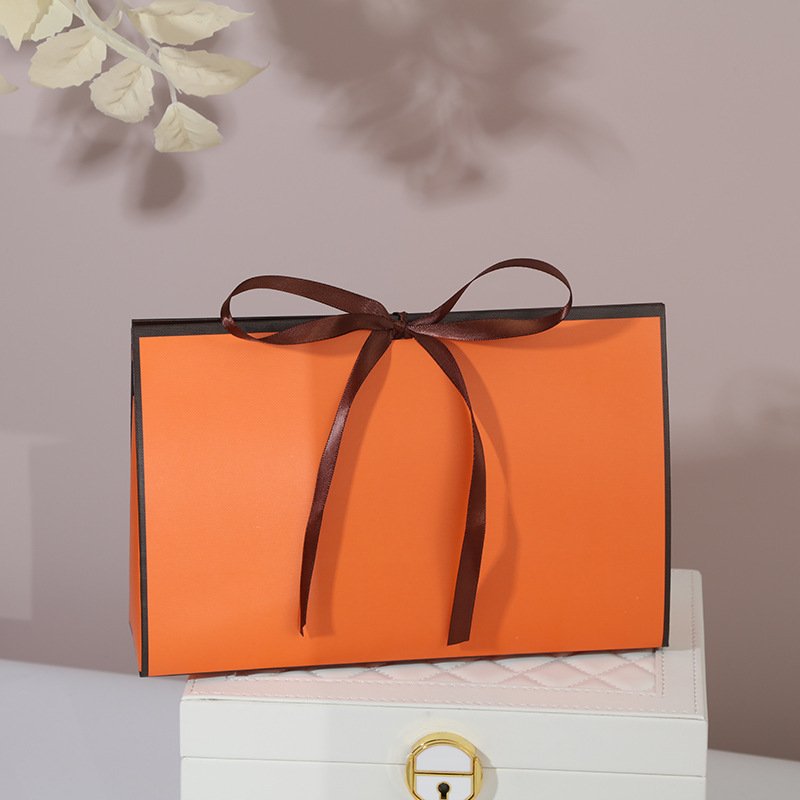 Foldable White Card Gift Box for Apparel and Accessories main image 5