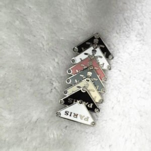 Premium Multi-color Triangle Metal Labels - Durable Garment Hardware for DIY Projects main image 1