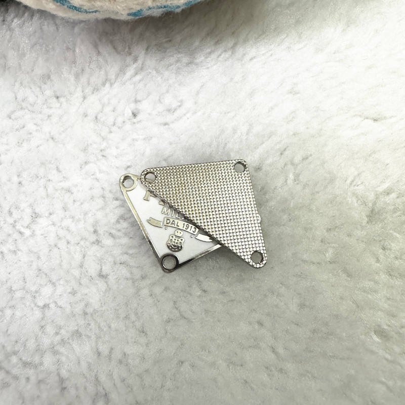 Premium Multi-color Triangle Metal Labels - Durable Garment Hardware for DIY Projects main image 2