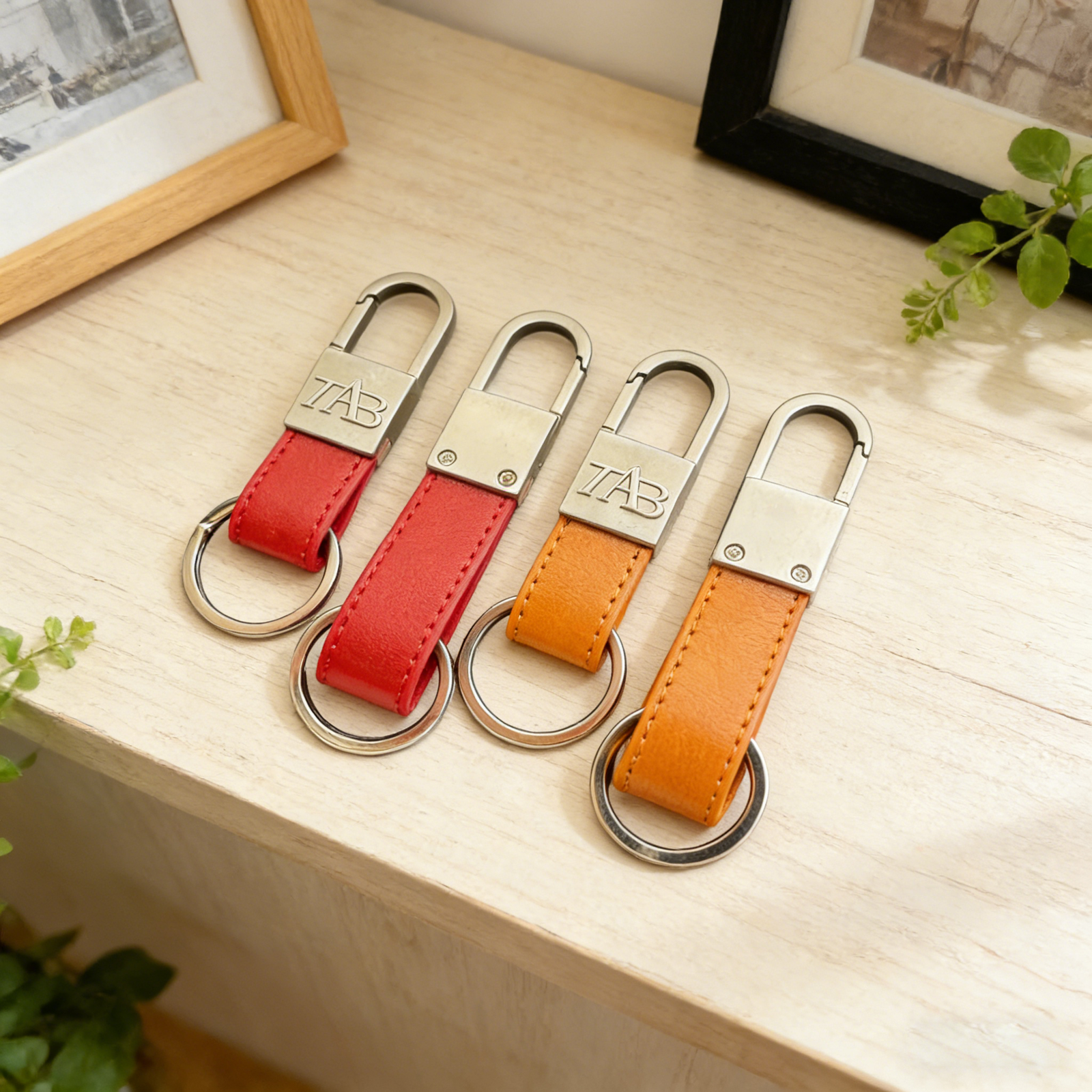 Personalized Made Logo Car Keychain Leather and Metal Creative Leather Keychains Women main image 2