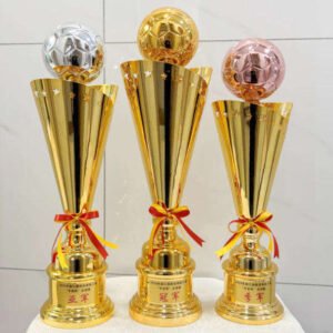 Shanchen Professional Custom Made Wood Base Soccer Trophy Goldene Trophae Customized Gold Metal Blank Luxury Soccer Trophy main image 2